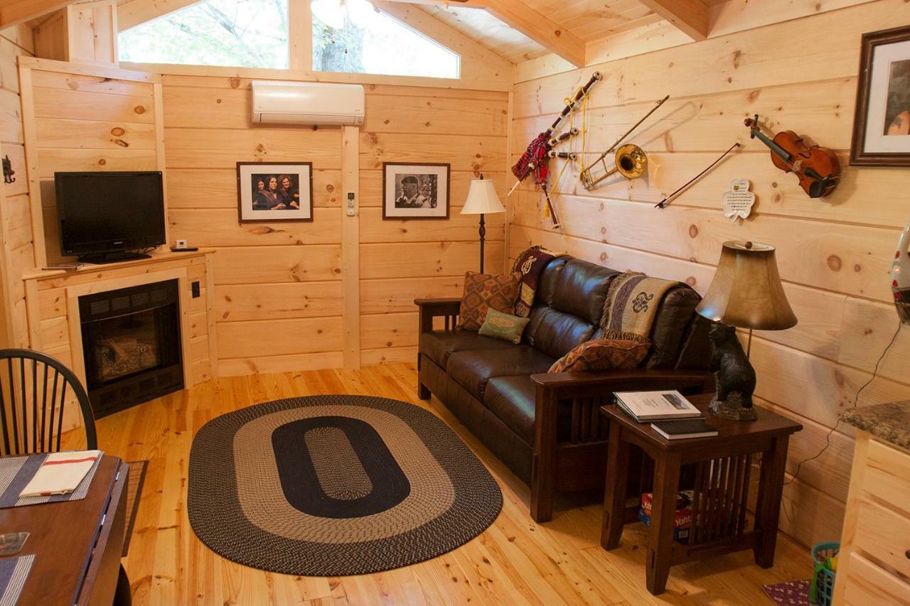 Villa Pine Gables Cabins à Lake Lure Extérieur photo