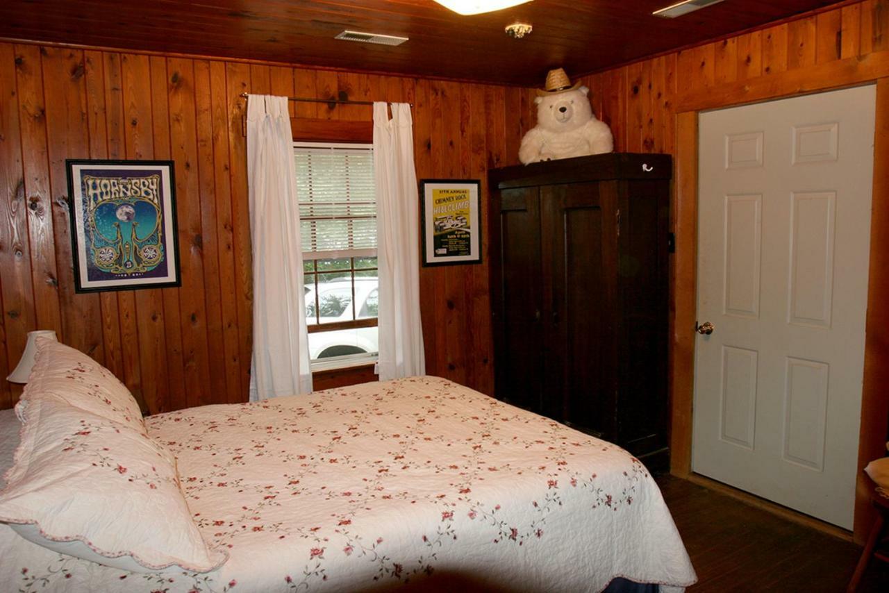 Villa Pine Gables Cabins à Lake Lure Extérieur photo