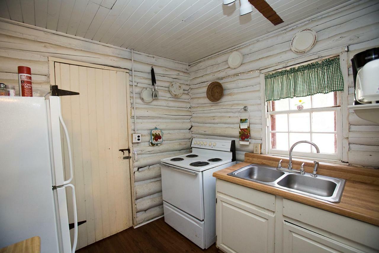 Villa Pine Gables Cabins à Lake Lure Extérieur photo